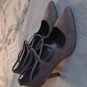 Kelly & Katie Gray Suede Pumps